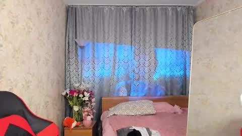 Ami online show from March 10, 6:24 pm