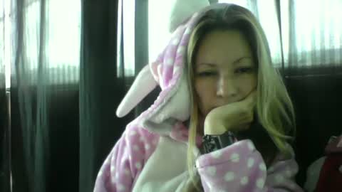 Paula D online show from March 31, 11:54 am