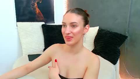 Snapshot of ammirra_a chatting on June 10, 4:23 am Amira online show from June 10, 4:23 am