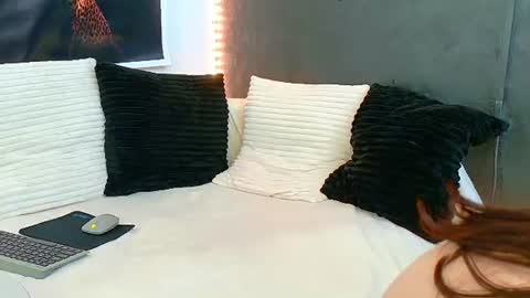 Snapshot of ammirra_a chatting on June 25, 5:12 am Amira online show from June 25, 5:12 am