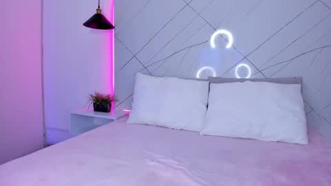 Snapshot of ammy_camm chatting on February 25, 11:22 pm Ammy online show from February 25, 11:22 pm