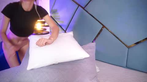 ammy durand online show from February 15, 7:10 pm