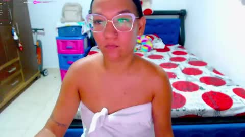 IM AMMY online show from June 4, 2:06 am