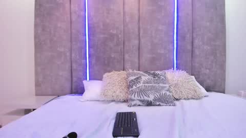 Snapshot of ammyjoness_ chatting on December 9, 10:30 pm Ammy Jones online show from December 9, 10:30 pm