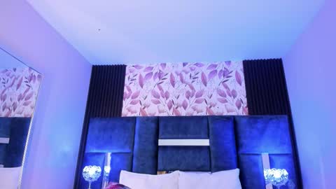 Ammy Jones online show from October 17, 9:50 pm