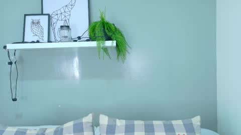 A M M Y  online show from March 29, 12:27 pm