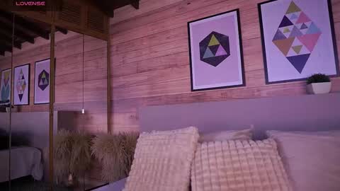 Ammy Scott  online show from December 3, 7:45 pm