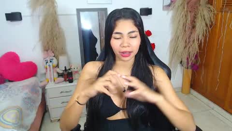 Snapshot of ammyy_wood_ chatting on October 9, 5:05 am ammyy_wood_ online show from October 9, 5:05 am