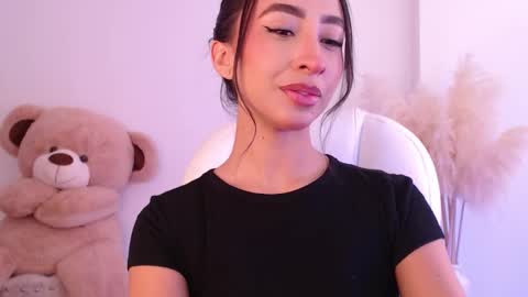 Snapshot of amonet_x chatting on October 18, 12:06 pm Sophi online show from October 18, 12:06 pm