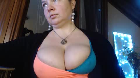 amorelara online show from December 3, 12:49 pm
