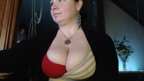 amorelara online show from February 16, 3:26 am