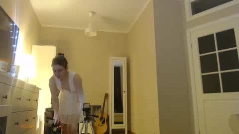 Snapshot of amoremeoww chatting on March 6, 3:45 pm miss unforgettable online show from March 6, 3:45 pm