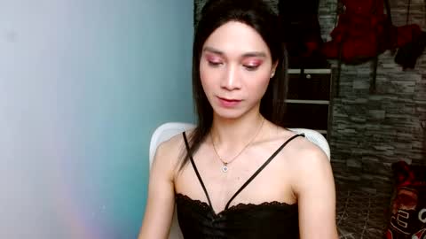 Tina online show from March 8, 8:01 pm
