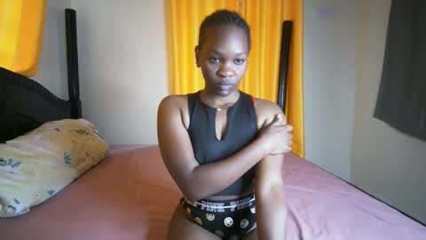 Snapshot of amorr_love chatting on May 12, 6:21 am Dorothy online show from May 12, 6:21 am