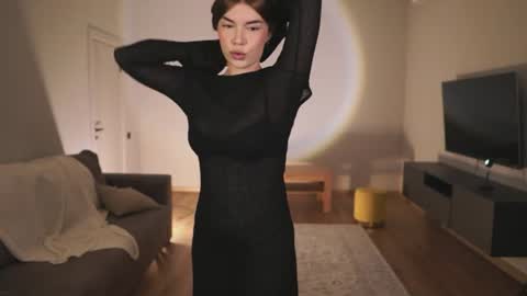 Snapshot of amourdemavie_ chatting on June 28, 1:06 pm Ada online show from June 28, 1:06 pm