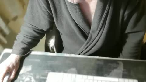 amslave4f online show from March 15, 9:54 pm