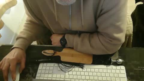 amslave4f online show from April 5, 12:13 pm