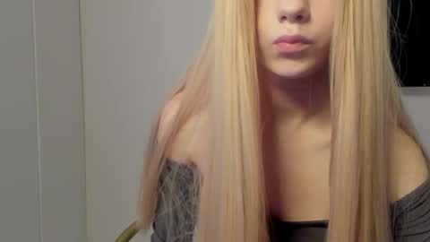amy1_1 online show from October 6, 7:39 am