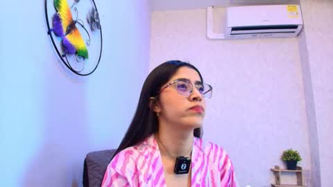 amy__wats0n online show from March 5, 7:10 pm
