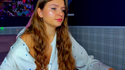 AmyGMT 2 Mon-Sun  0300am-0900am  online show from December 18, 1:05 am