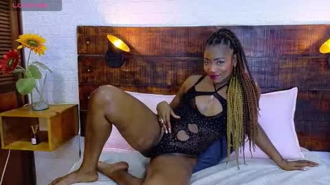 Snapshot of amy_brunette chatting on November 25, 6:41 pm Amy online show from November 25, 6:41 pm