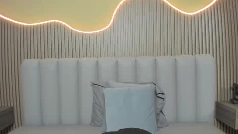 Amy Estrellita online show from April 25, 11:57 am