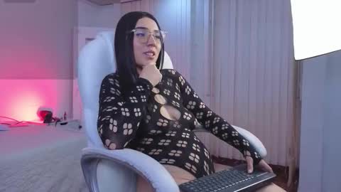 Amy online show from March 28, 11:54 am