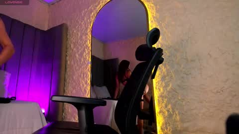 Amy online show from October 2, 4:08 am