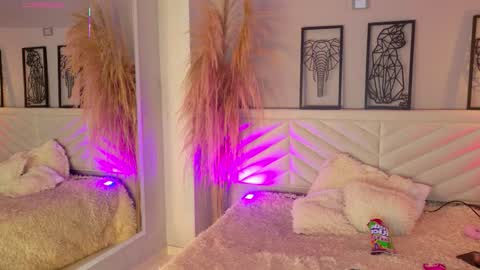 Snapshot of amy_miller2 chatting on November 10, 8:52 pm Amy online show from November 10, 8:52 pm