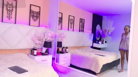 Snapshot of amy_miller2 chatting on November 13, 8:30 pm Amy online show from November 13, 8:30 pm