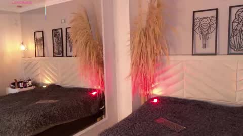 Snapshot of amy_miller2 chatting on November 17, 7:19 pm Amy online show from November 17, 7:19 pm