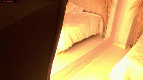 Snapshot of amy_miller2 chatting on November 21, 8:40 pm Amy online show from November 21, 8:40 pm