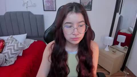 Snapshot of amy_sophiaa chatting on February 6, 11:57 am Amy sophia 3 online show from February 6, 11:57 am