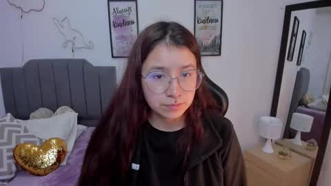 Snapshot of amy_sophiaa chatting on February 28, 2:51 pm Amy sophia 3 online show from February 28, 2:51 pm