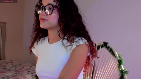 Snapshot of amy_sweetheat__ chatting on November 16, 12:55 pm Amely online show from November 16, 12:55 pm