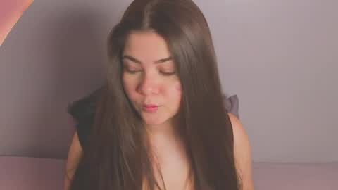 Snapshot of amy_vans_ chatting on May 12, 10:18 pm Amy nickname Kirby online show from May 12, 10:18 pm