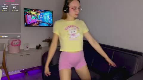 Snapshot of amy_yammy3 chatting on July 1, 8:30 pm Amy online show from July 1, 8:30 pm