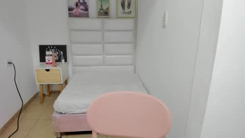 Amy online show from February 15, 3:20 pm