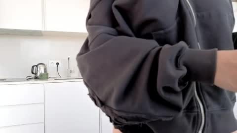 girl next door named Amy online show from April 13, 11:48 am