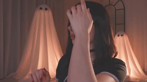 Amy Armstrong online show from October 18, 12:13 am