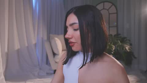 Amy Armstrong online show from February 17, 9:10 pm