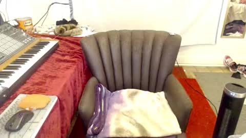 Trashely Gimpson online show from February 9, 9:13 am