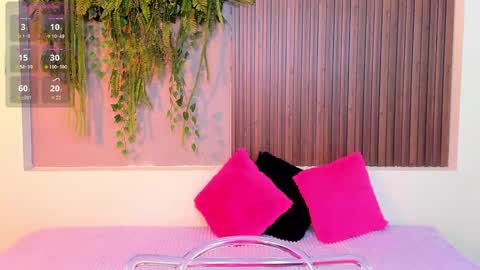 My name is AMY... Nice to meet you  thumb up me please its important online show from October 2, 3:30 pm