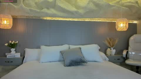 amy online show from April 7, 12:05 pm