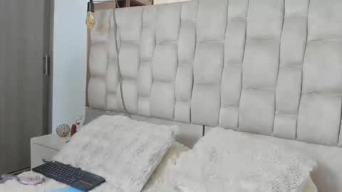 Amy Cortes online show from October 24, 7:21 pm