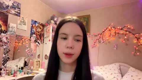 Milou online show from December 5, 1:42 pm