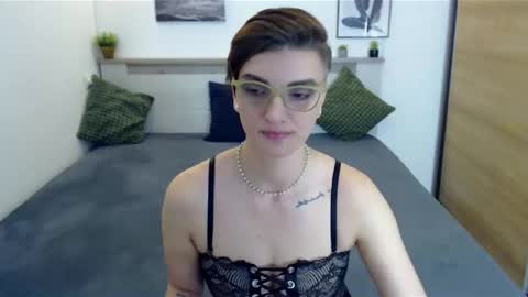 Snapshot of amylexy chatting on December 1, 10:04 pm Hi there guys My pleasure in your hands pvt is open online show from December 1, 10:04 pm