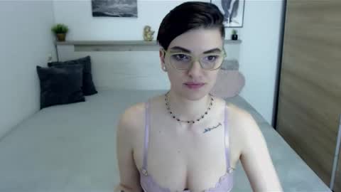 Hi there guys  My pleasure in your hands  pvt is open online show from April 5, 12:52 am