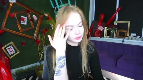 Amy online show from April 18, 5:11 am