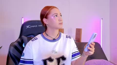 Snapshot of amypond__ chatting on June 25, 5:06 pm Amy online show from June 25, 5:06 pm